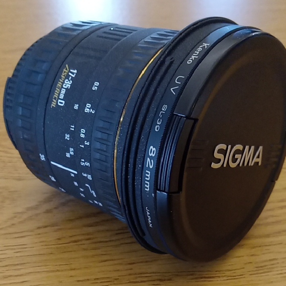 Sigma 17-35mmD Aspherical W/ Kenko UV SL-39 Beauty Black Lens with Gold Accents